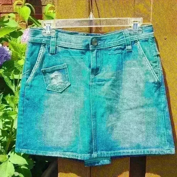 Y2K BCBGirls denim skirt size 2 - Picture 5 of 16